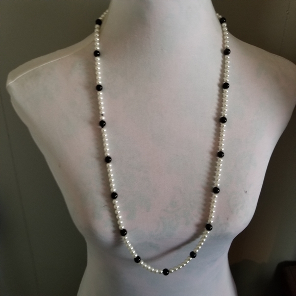 Vintage necklace black and white faux pearl necklace pearlcore - Picture 2 of 12